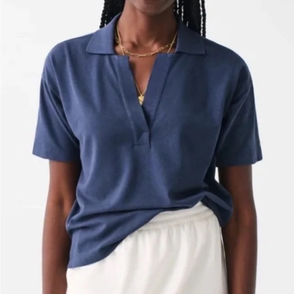 Faherty Short Sleeve Polo Tee in Navy Blue